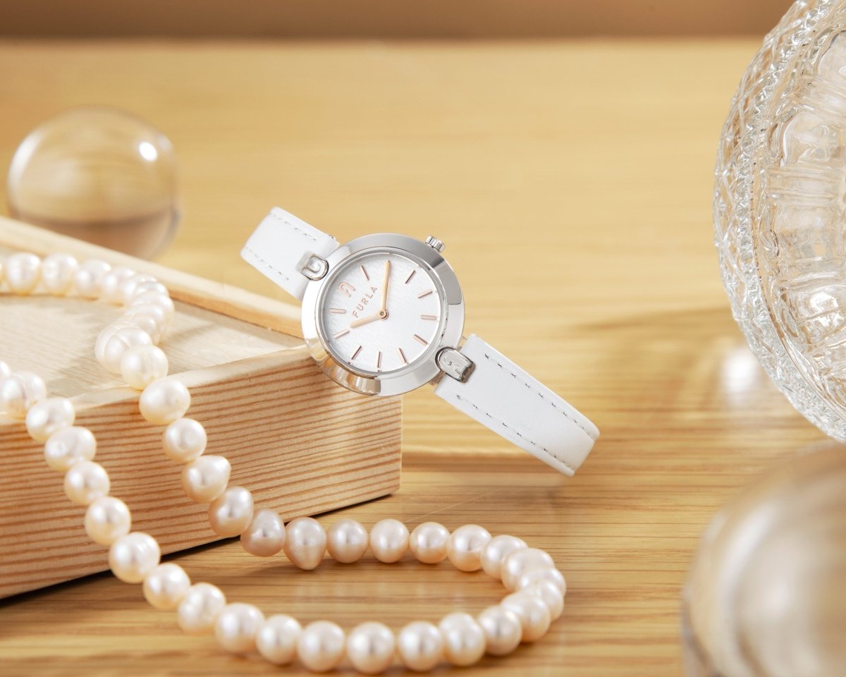 FURLA Đồng Hồ Nữ Logo Links WW00006001L1 - L&M Luxury Timepieces