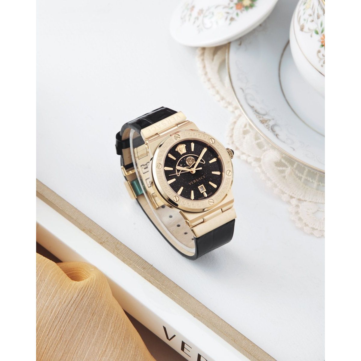 Greca Logo Moonphase - L&M Luxury Timepieces