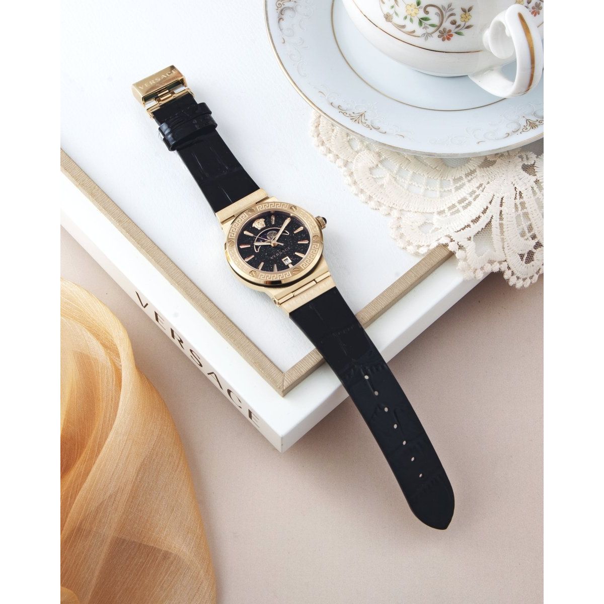Greca Logo Moonphase - L&M Luxury Timepieces
