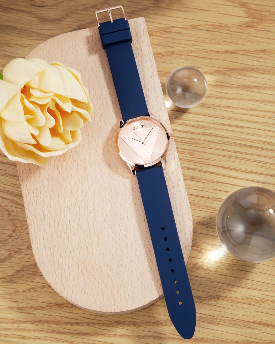 GUESS Đồng Hồ Nữ Emblem GW0509L1 - L&M Luxury Timepieces