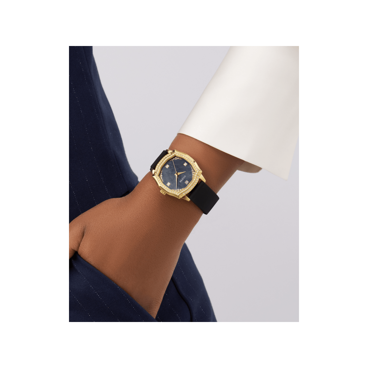 GUESS Đồng Hồ Nữ Liv GW0932L2 - L&M Luxury Timepieces