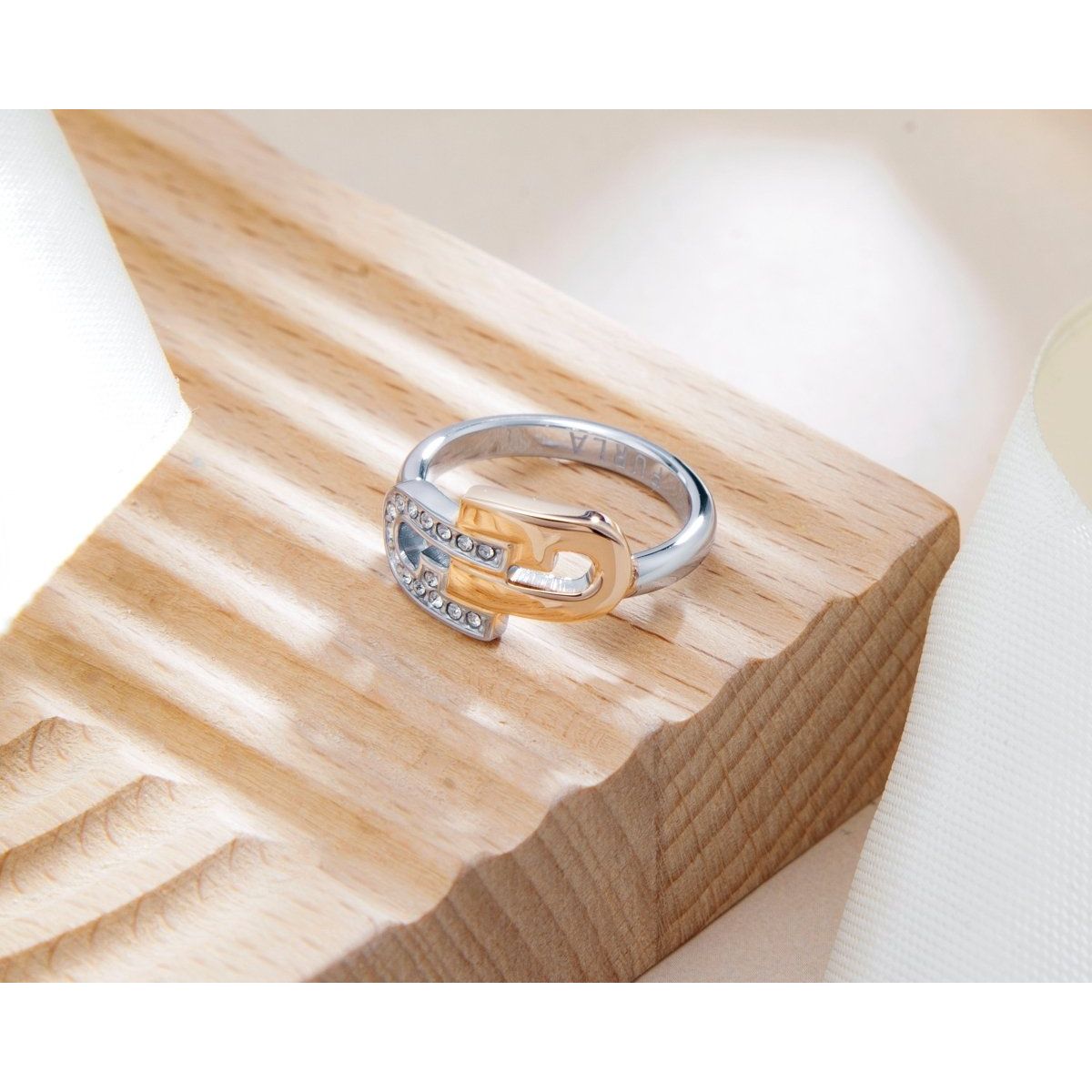 Nhẫn - L&M Luxury Timepieces