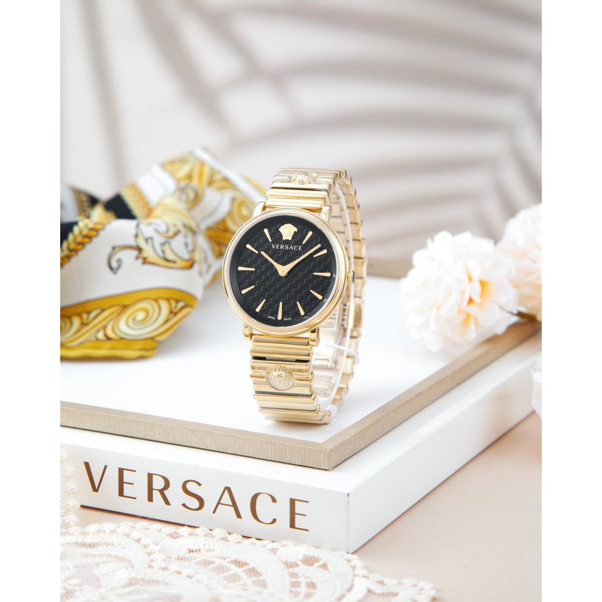 V CIRCLE - L&M Luxury Timepieces