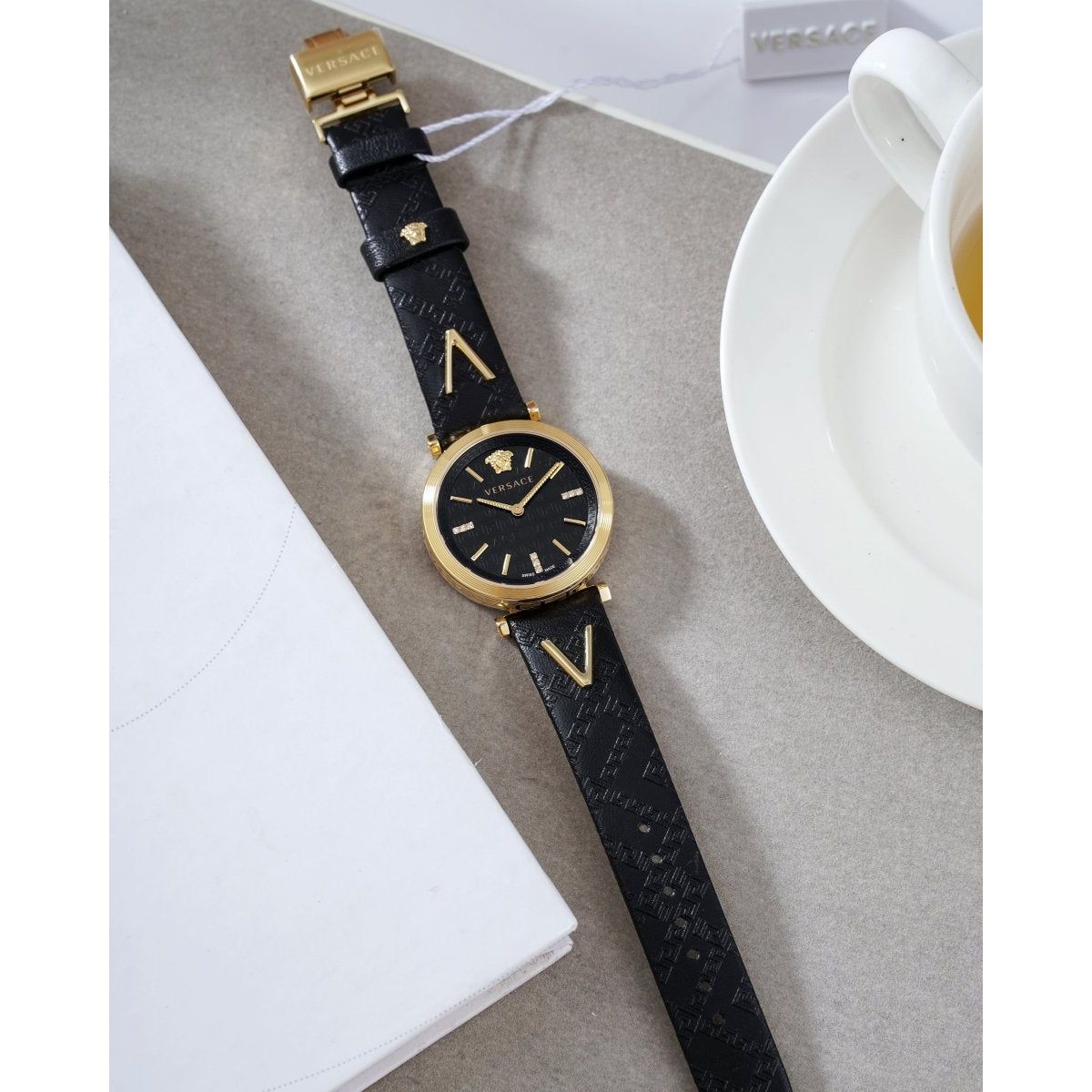 V - Twist Diamond - L&M Luxury Timepieces