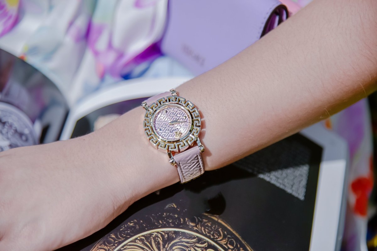 VERSACE Đồng Hồ Nữ Greca Glam VE2Q00222 - L&M Luxury Timepieces