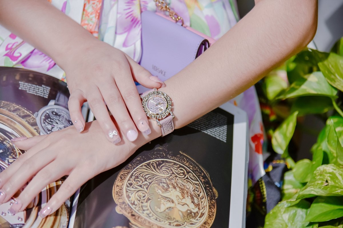 VERSACE Đồng Hồ Nữ Greca Glam VE2Q00222 - L&M Luxury Timepieces