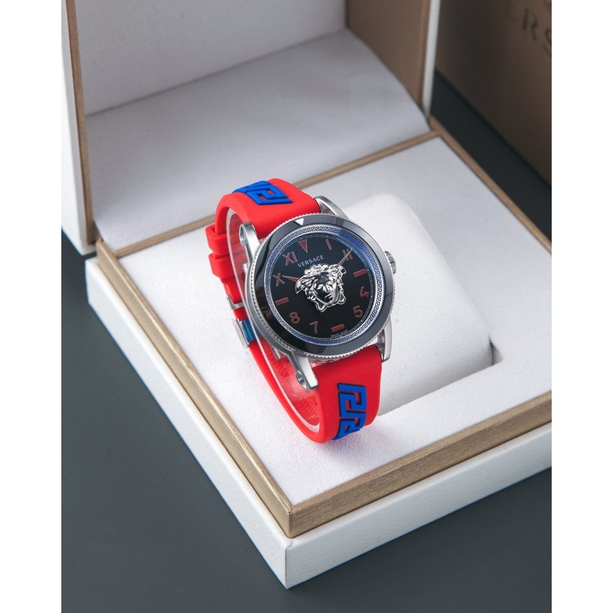 Versace V - Palazzo - L&M Luxury Timepieces