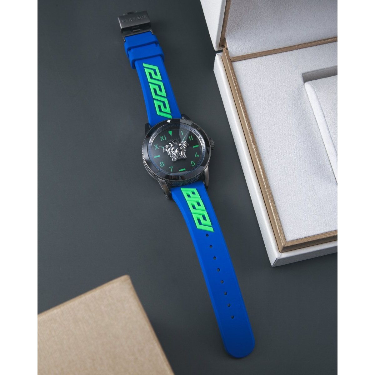 Versace V - Palazzo - L&M Luxury Timepieces
